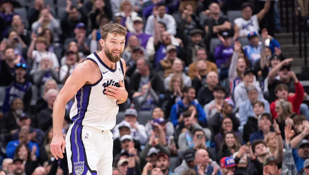 包含尼克斯力克雄鹿B队，萨博尼斯打破历史纪录的词条