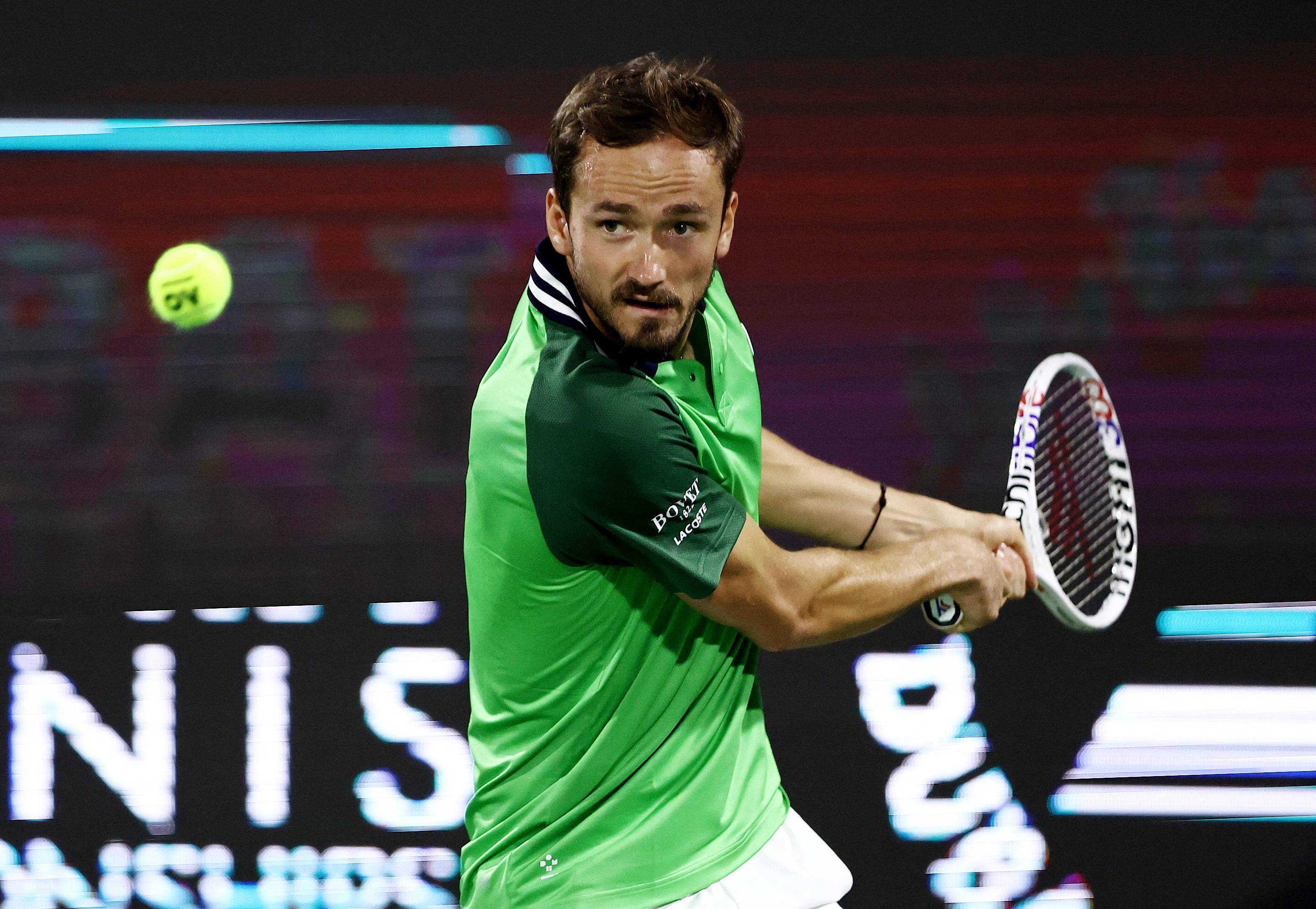 开云下载-世界网球队完胜日本网球队,梅德韦杰夫制霸全场的简单介绍