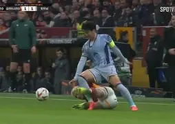 开云体育官网-FPX力克Misfits,Mickey送出助攻