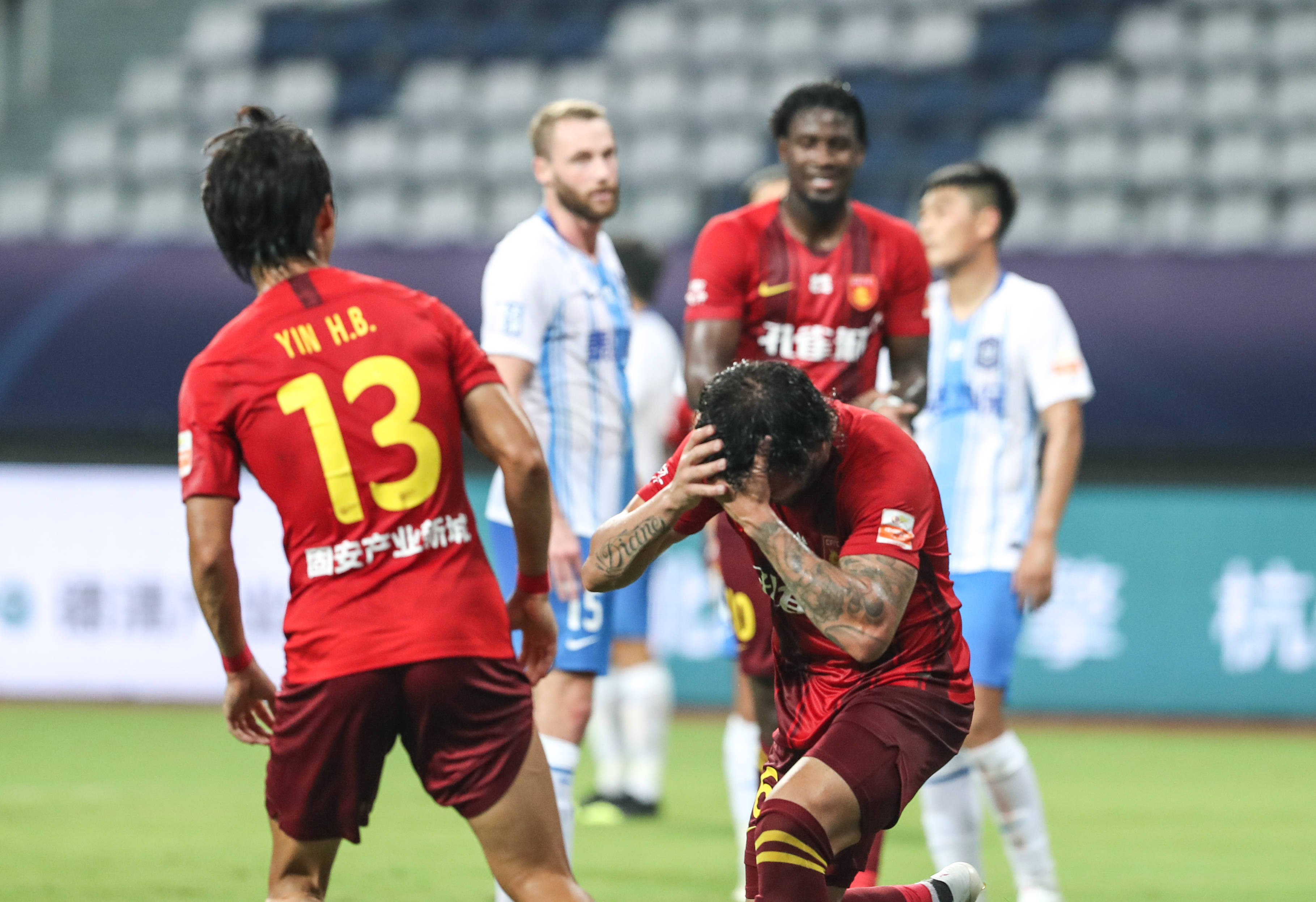 开云足球直播-河北华夏幸福全力备战，战队锐气足增强实力