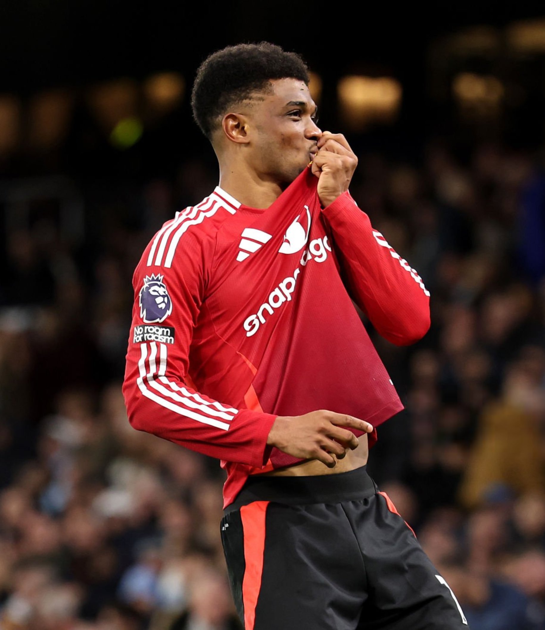 曼城客场告捷，英超领跑者稳固地位的简单介绍