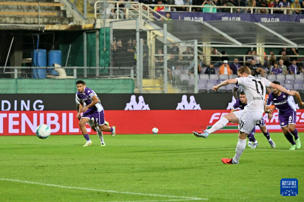 开云足球直播-佛罗伦萨客场不敌那不勒斯,遭遇三连败的简单介绍