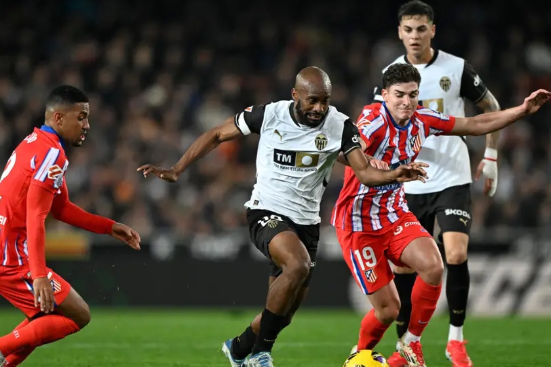 开云体育下载-瓦伦西亚主场大胜,提升排名的简单介绍