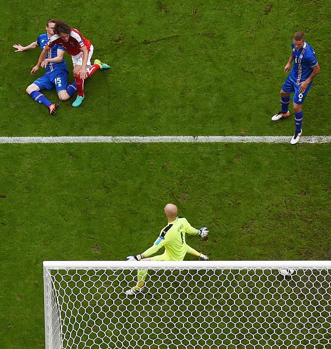 开云体育app-包含奥地利队意外失利,未能晋级下一轮的词条