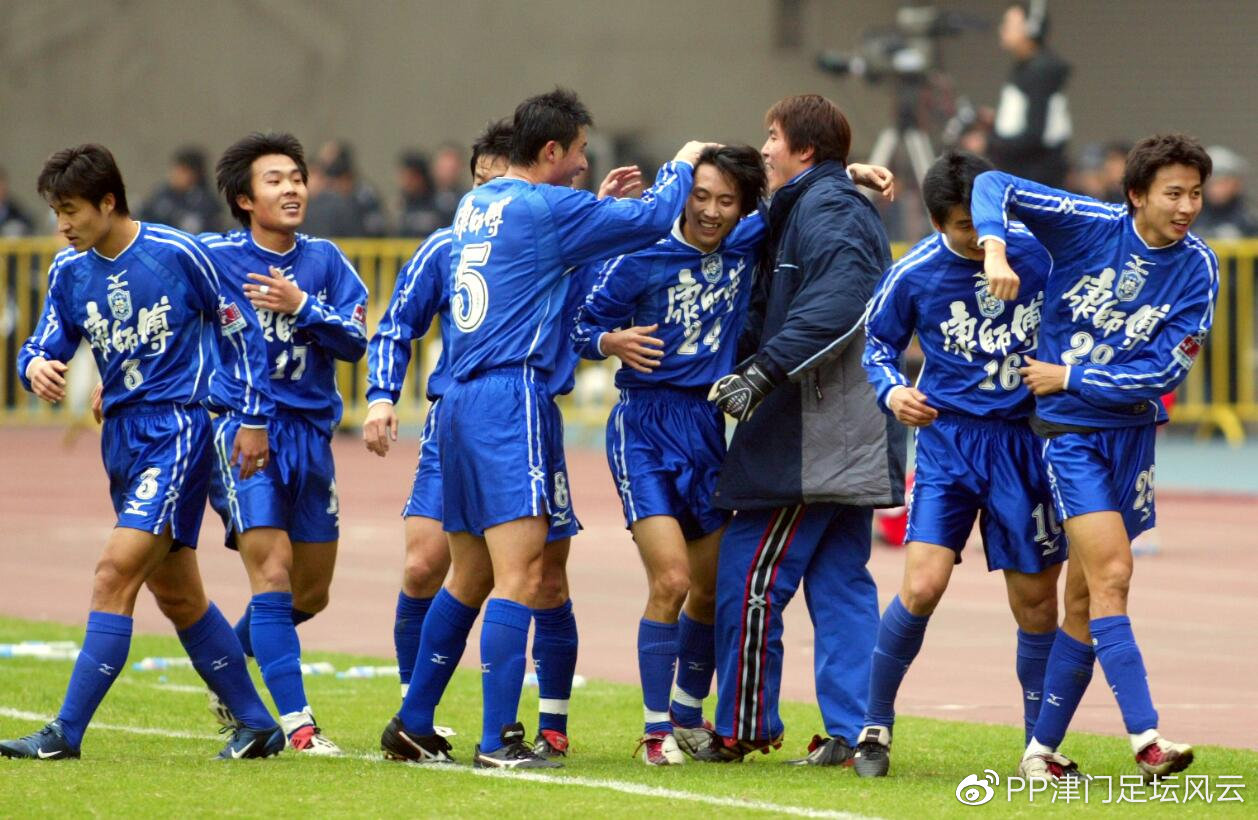 包含国内足球风云变幻:一队火速逆袭取胜一线的词条 包含国内足球风云变幻:一队火速逆袭取胜一线的词条