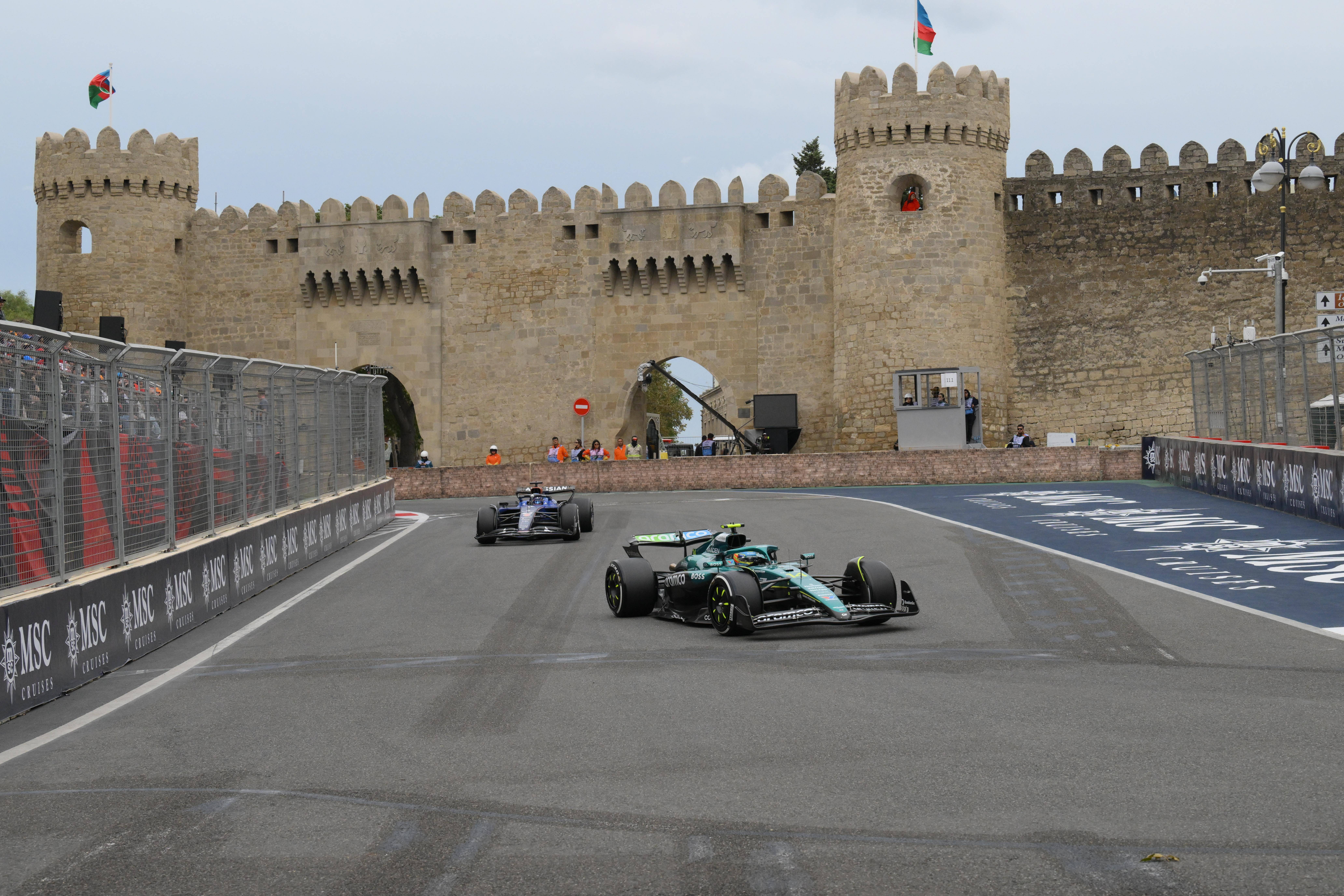 雷诺车队翻盘阿斯顿马丁,塞恩斯扛起全队的简单介绍 雷诺车队翻盘阿斯顿马丁,塞恩斯扛起全队的简单介绍