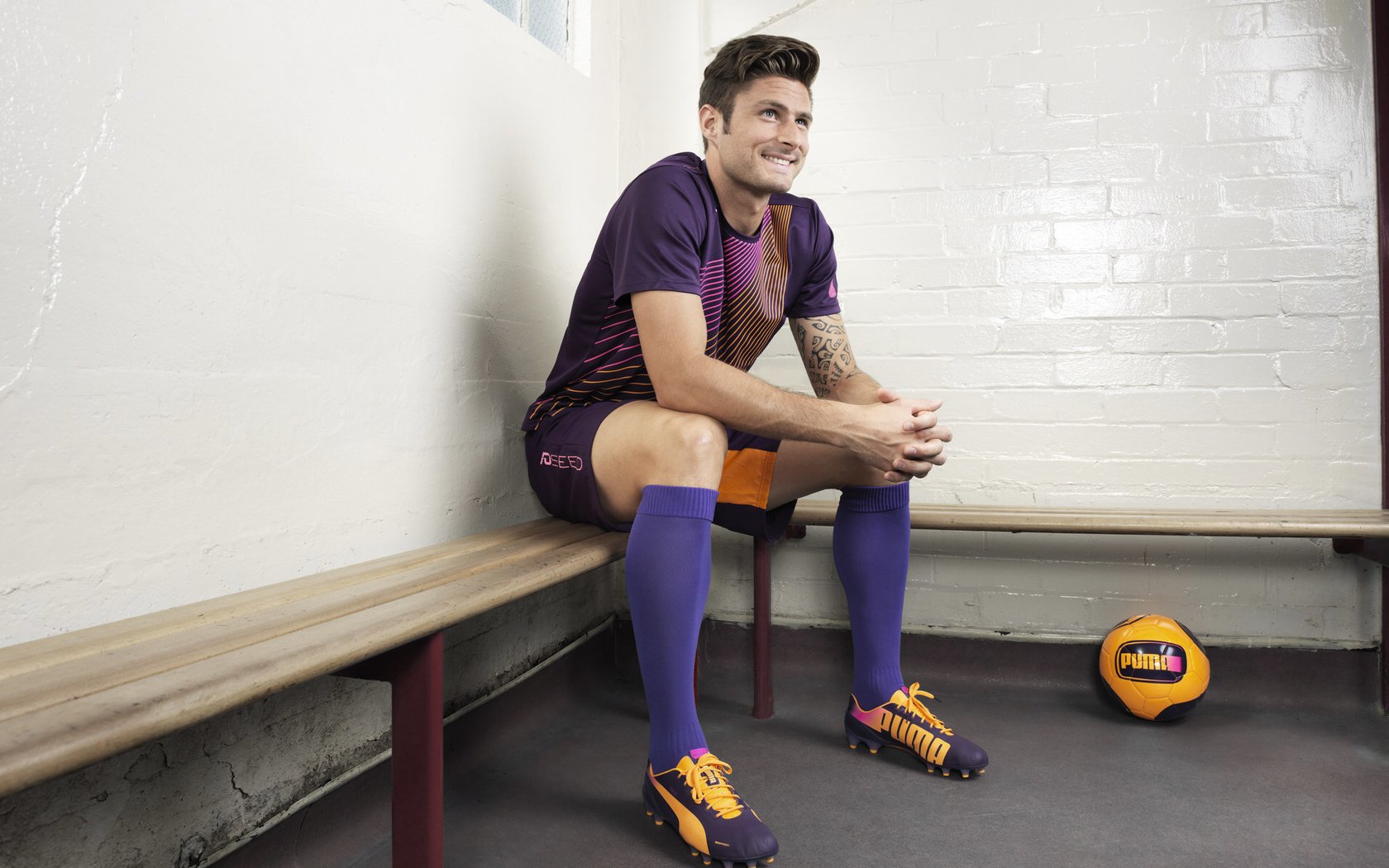 开云体育登录-孤星与银河，C罗里程碑之夜，一场抢七的永恒独白