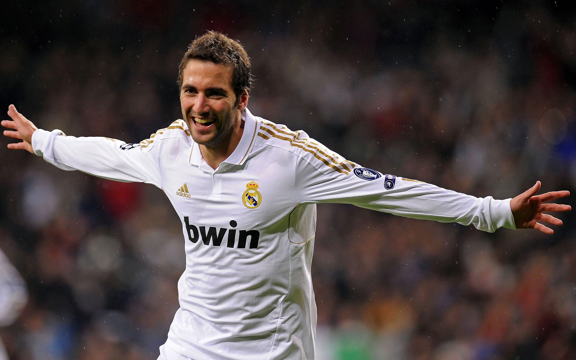 开云体育在线-年度焦点之战之夜，戈麦斯贡献制胜表现