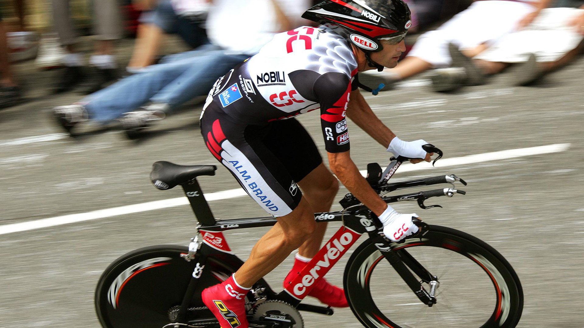 开云平台-绝境中绽放的星光,保罗关键球与篮网压哨奇迹